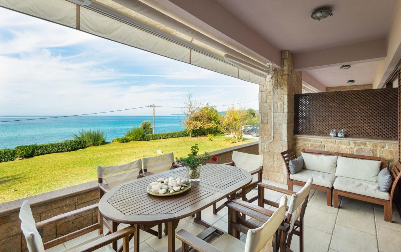 Seagrove, Beachfront Villa In Possidi #Feelslikehome Skála Foúrkas Exterior foto